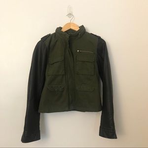 GREEN JACKET WITH LEATHER SLEEVES